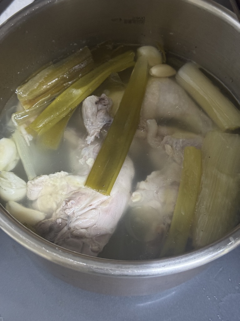 닭다리삼계탕